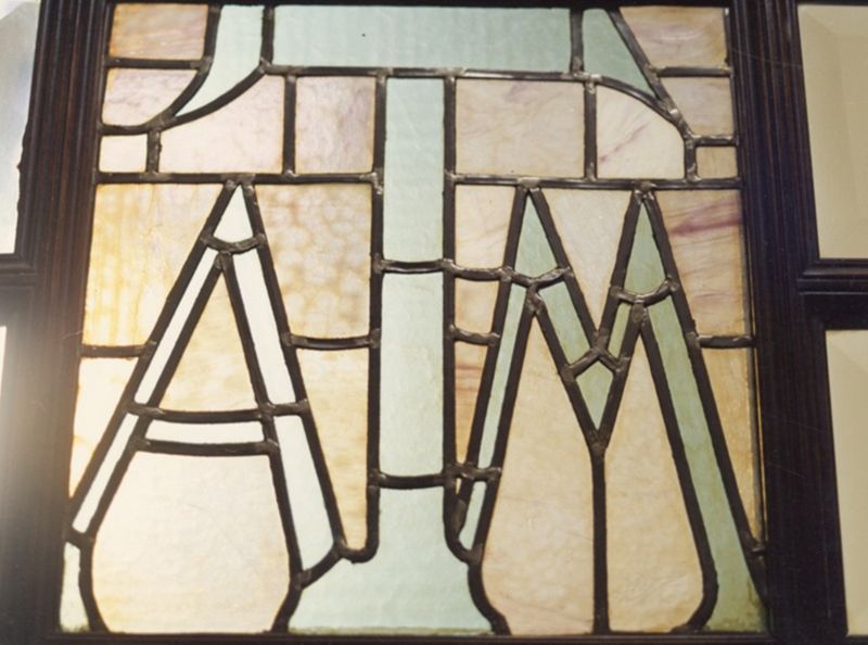 Logo con le iniziali ATM presente nella sede storica della Direzione in Foro Buonaparte, 61.